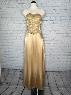 Vintage Gold Strapless Prom Dress with Embroidered Bodice